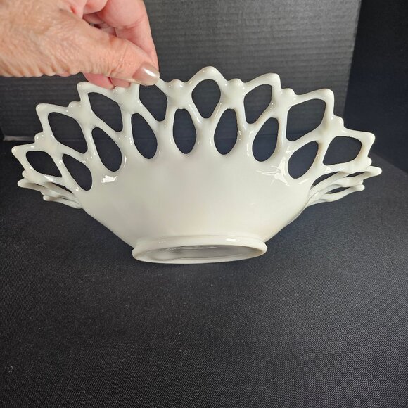 MCM Stunning Westmoreland Doric Open Lace Edge Milk Glass Oval Bowl/Fruit Bowl - Picture 7 of 11
